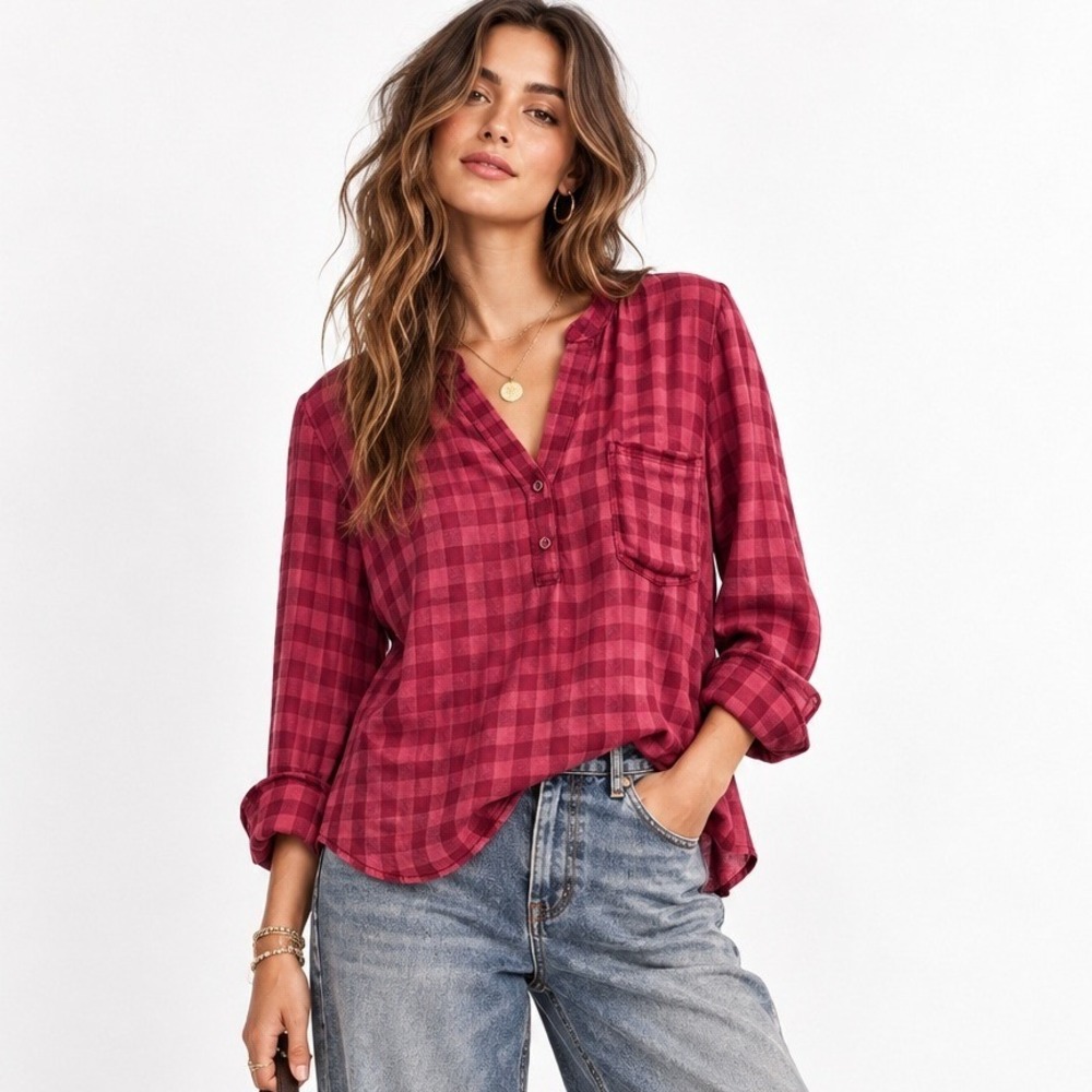 Cosmic Blue Love‎ Breann Henley Top Womens Size L Red Gingham NWT